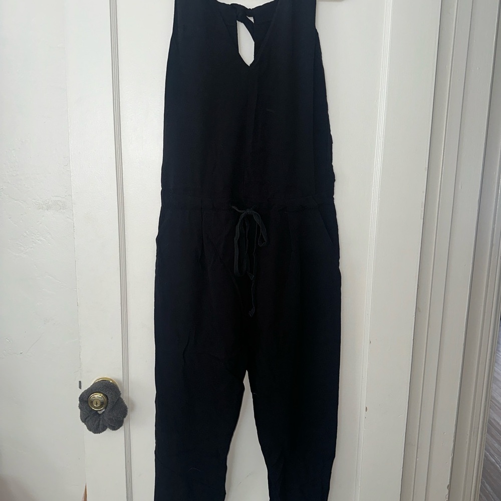 Black Sleeveless Jumpsuit